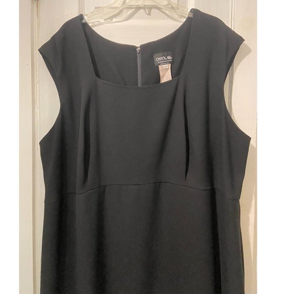 OnyxNite by Wendye Chaitin black sleeveless shift dress sz 24 - Picture 3 of 7